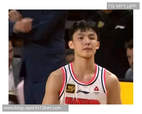 徐杰复出表现惊艳末节三分助队加时赛全场贡献22分2次抢断 徐杰复出表现惊艳末节三分助队加时赛全场贡献22分2次抢断