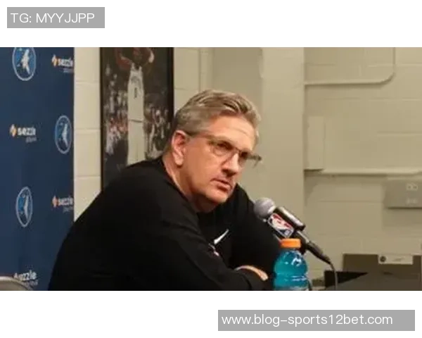 芬奇称赞麦丹在联防中的护筐核心地位全能表现是球队胜利的关键因素 芬奇称赞麦丹在联防中的护筐核心地位全能表现是球队胜利的关键因素