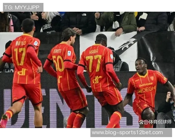 孔塞桑伊尔迪兹华丽过人连连挑战防线前者射门被挡精彩瞬间引发全场欢呼 孔塞桑伊尔迪兹华丽过人连连挑战防线前者射门被挡精彩瞬间引发全场欢呼